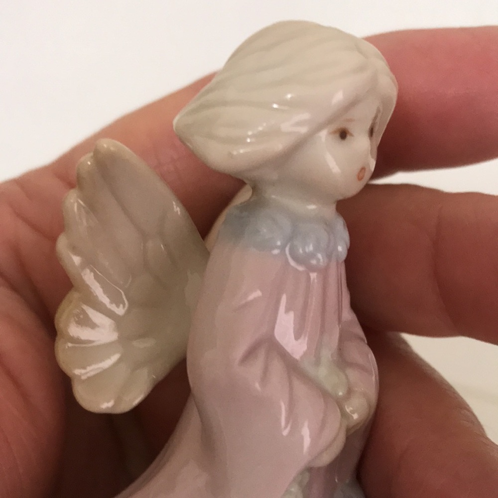 Russ Berrie and Co. Mini Porcelain ceramic angel figurine 3” H X 2” W - Picture 6 of 9